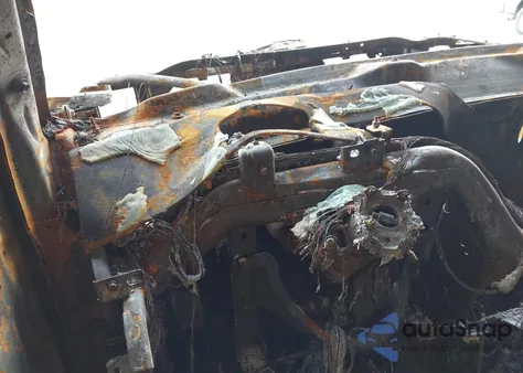 2017 Cadillac Escalade Luxury z USA, uszkodzony, nr VIN 1GYS4BKJ1HR329418